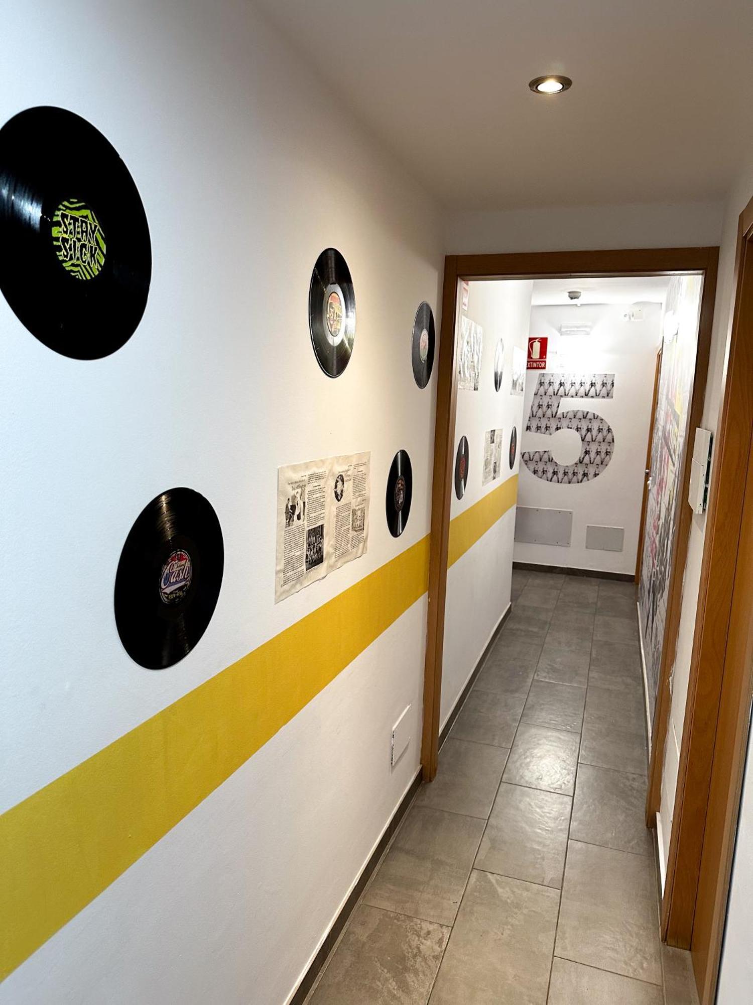 New Art - Juvenil Hostel Palma de Mallorca